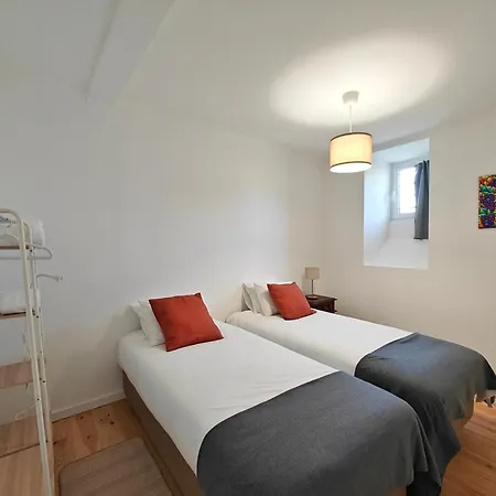 Apartment Carnide 1913 E - 1br