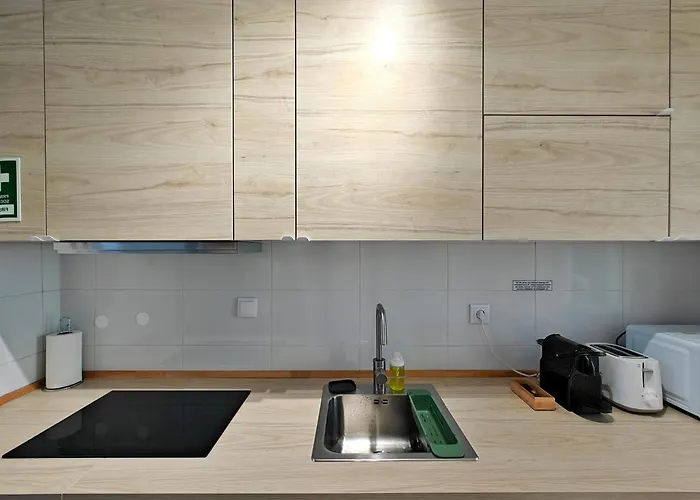 דירה Carnide 1913 E - 1br ליסבון